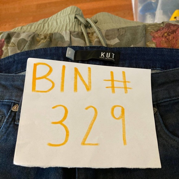 KUT from the Kloth Jeans Womens Sz 8 Skinny Leg Dark Wash Wax Coated Denim - Picture 9 of 9